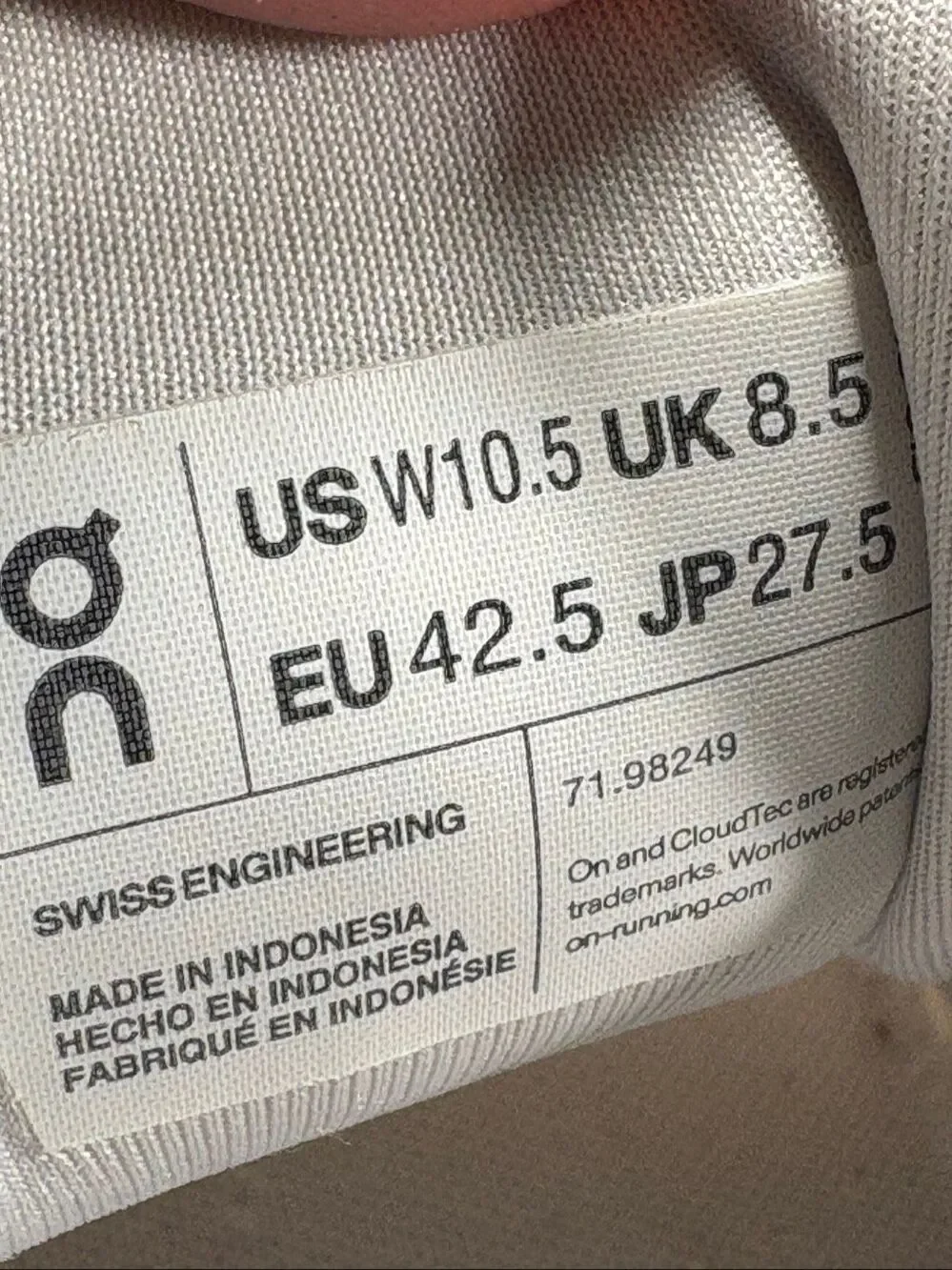 On Running brand running